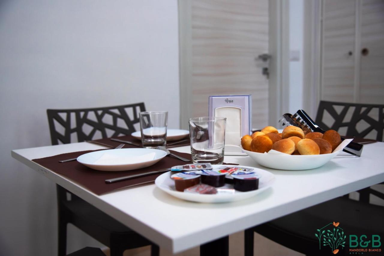 B&B Mandorlo Bianco 아볼라 외부 사진